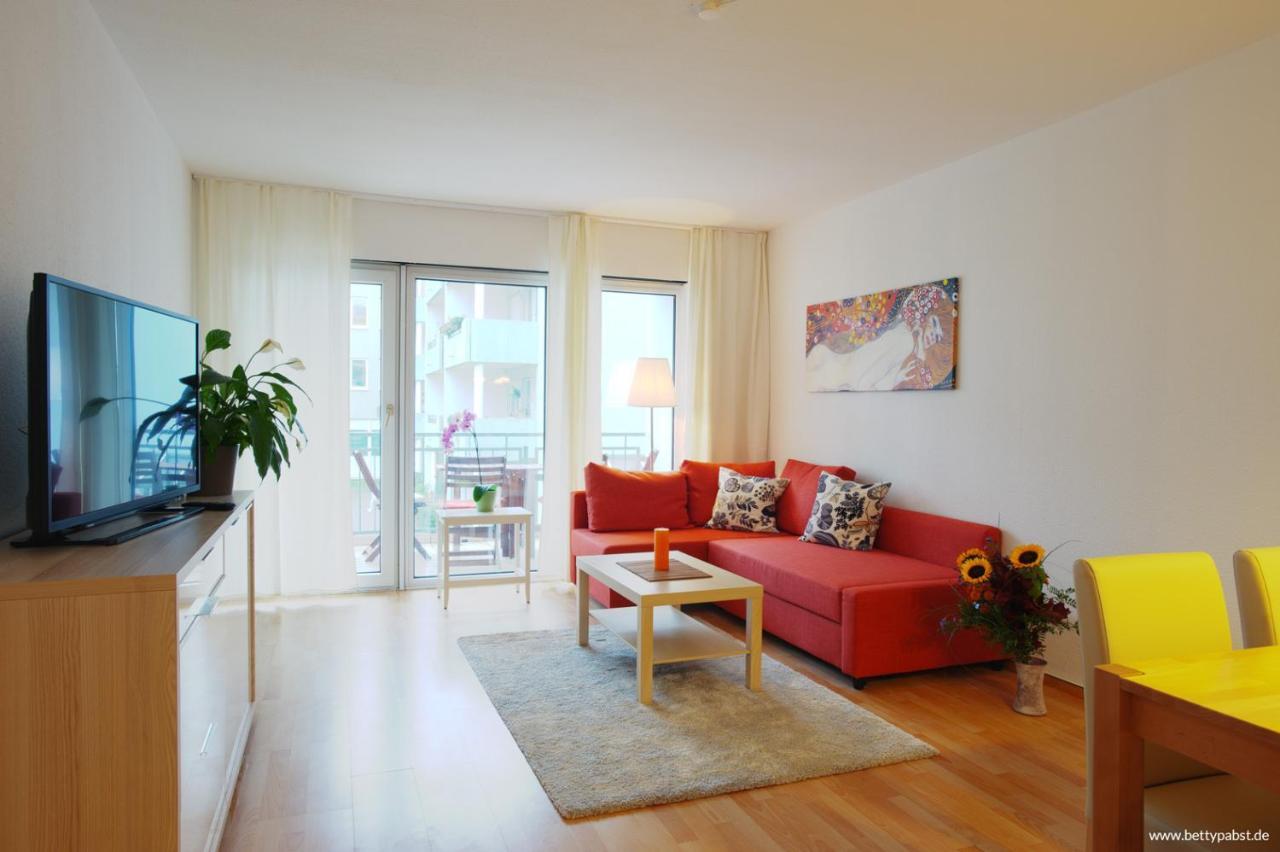 Apartment An Der Uni Mit Tiefgarage Und Loggia Leipzig Exteriör bild